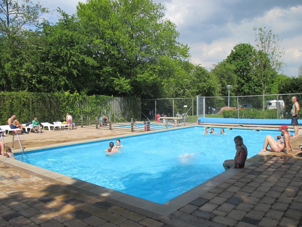 Vakantiepark Delftse Hout Exteriör bild