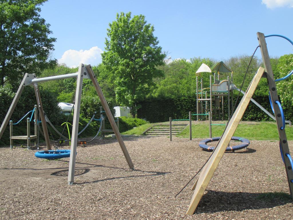 Vakantiepark Delftse Hout Exteriör bild